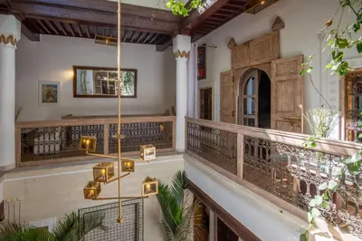 a view of the lobby of a house with a chandelier at Riad Bed & Breakfast Comptoir du Pacha in Marrakech