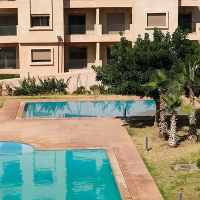 Magnifique appart vue piscine