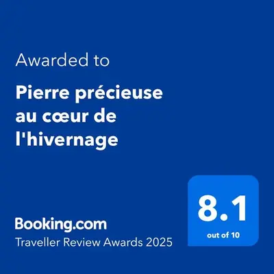 a screenshot of a phone with the text awarded to pierre practice au coroutine at Pierre précieuse au cœur de l'hivernage J40 in Marrakech