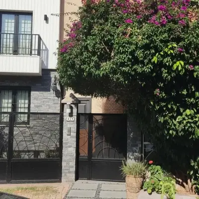 Luxury villa near airport & City center