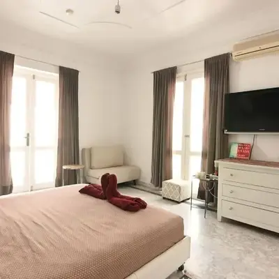 Riad avec piscine - Wifi- petit déjeuner - Bon Emplacement