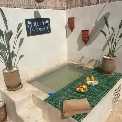 Private Riad 4 Bedrooms With Free Breakfast and Heated Plunge Pool
