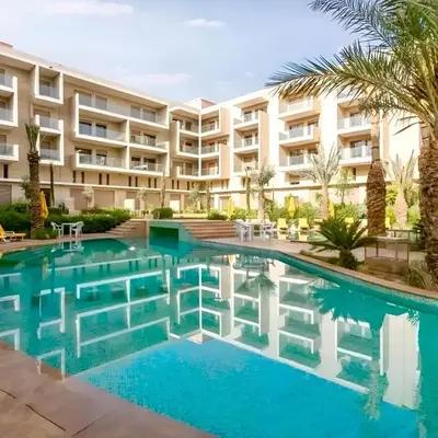 Elegant Apartment with Pool