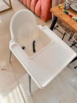 a white chair with a hole in the middle at PEARL GARDEN Luxueux Studio Chic Piscine Terrasse Netflix IPTV Parking in Marrakech