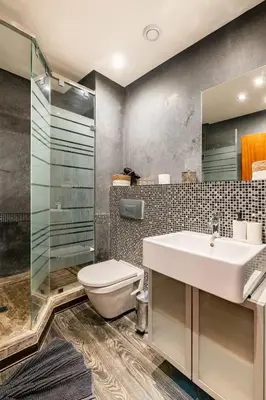 a bathroom with a toilet and a sink and a shower at Magnifique appartement Gueliz in Marrakech