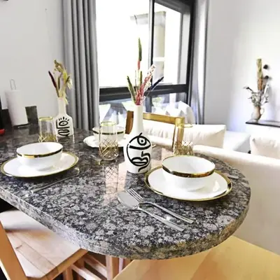 Somptueux appartement avec terrasse et piscines