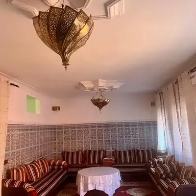 5 min Aéroport Appartement avec Terrasse et Grand Appartement