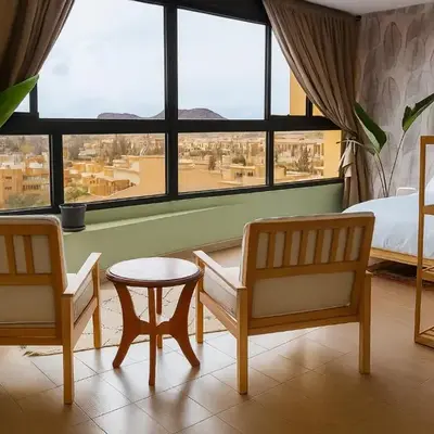 Cozy & Bright Apartment with a Panoramic View
