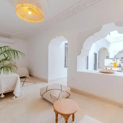 Riad Ines 10mn to Place with Breakfast