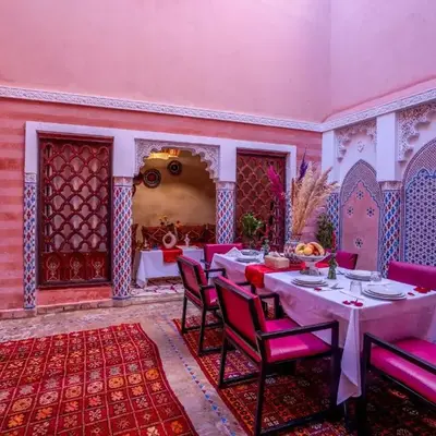 Riad Le Graff Pink group