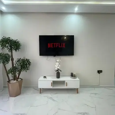 Modern Stay 3 bedroom City Center with Balcony