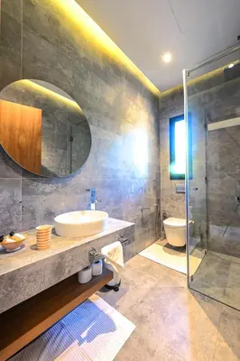 a bathroom with a sink and a shower at Villa Stella! Élégante & piscine sans vis à vis in Marrakech