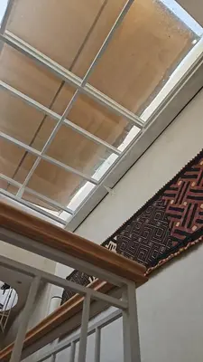 a skylight in the ceiling of a room at Séjour au cœur de la medina in Marrakech