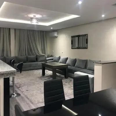 APPARTEMENT MODERNE AU CENTRE m