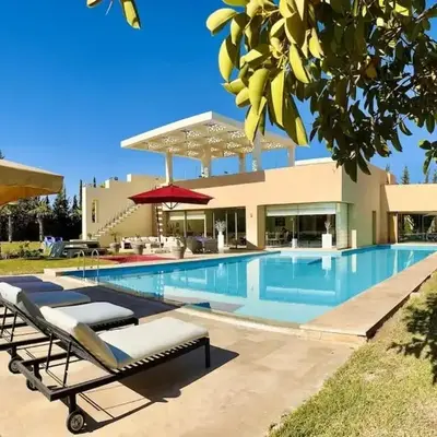 Spacious Villa with Mountain Views - 550 m²