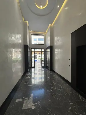 an empty hallway with a large window and a ceiling at Appartement spacieux 1 chambre avec piscine Palmeraie Gates in Marrakech