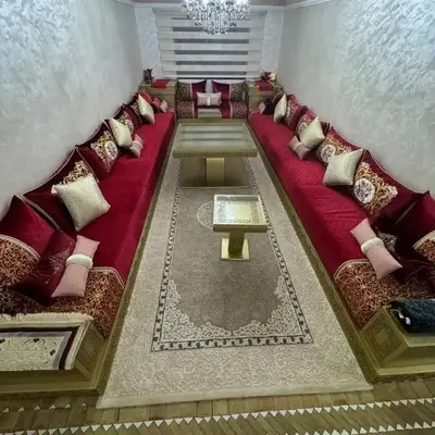 شقة بغرفة معيشة مغربية