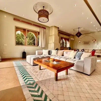 Villa Luxueuse avec Piscine & Vue sur le Golf