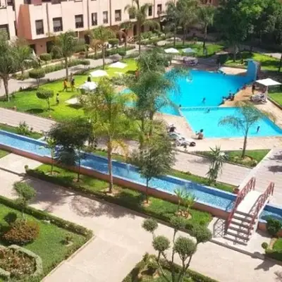 Chez Mams Guest House - Private Rooms in a Resort-Style Apartment Complex