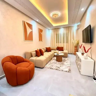 Orange Apartment With Pool