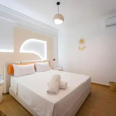 Gueliz Central Apartment with Pool and Parking