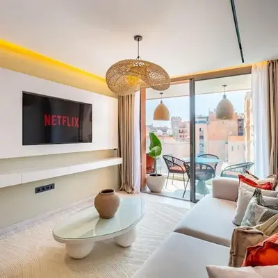Luxury apartment near to McDonald's