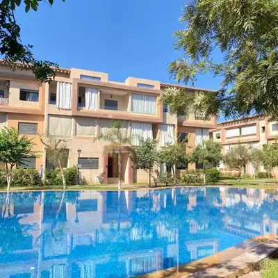 Appartement lumineux & élégant avec accès piscine