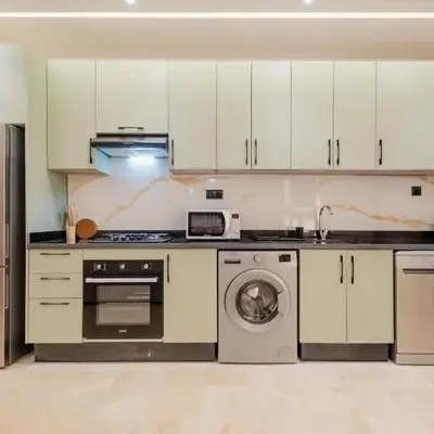 Stylish Downtown Apartment Optical Fiber Included