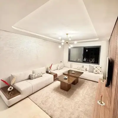 Modern apartment with jacuzzi & gym
