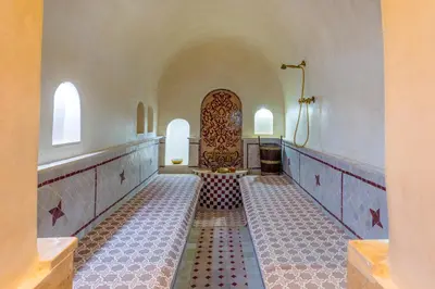 a large room with aasteryasteryasteryasteryasteryasteryasteryasteryasteryasteryastery at Riad La Porte d'Or & SPA in Marrakech