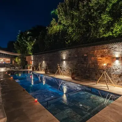 Yanis Guest House